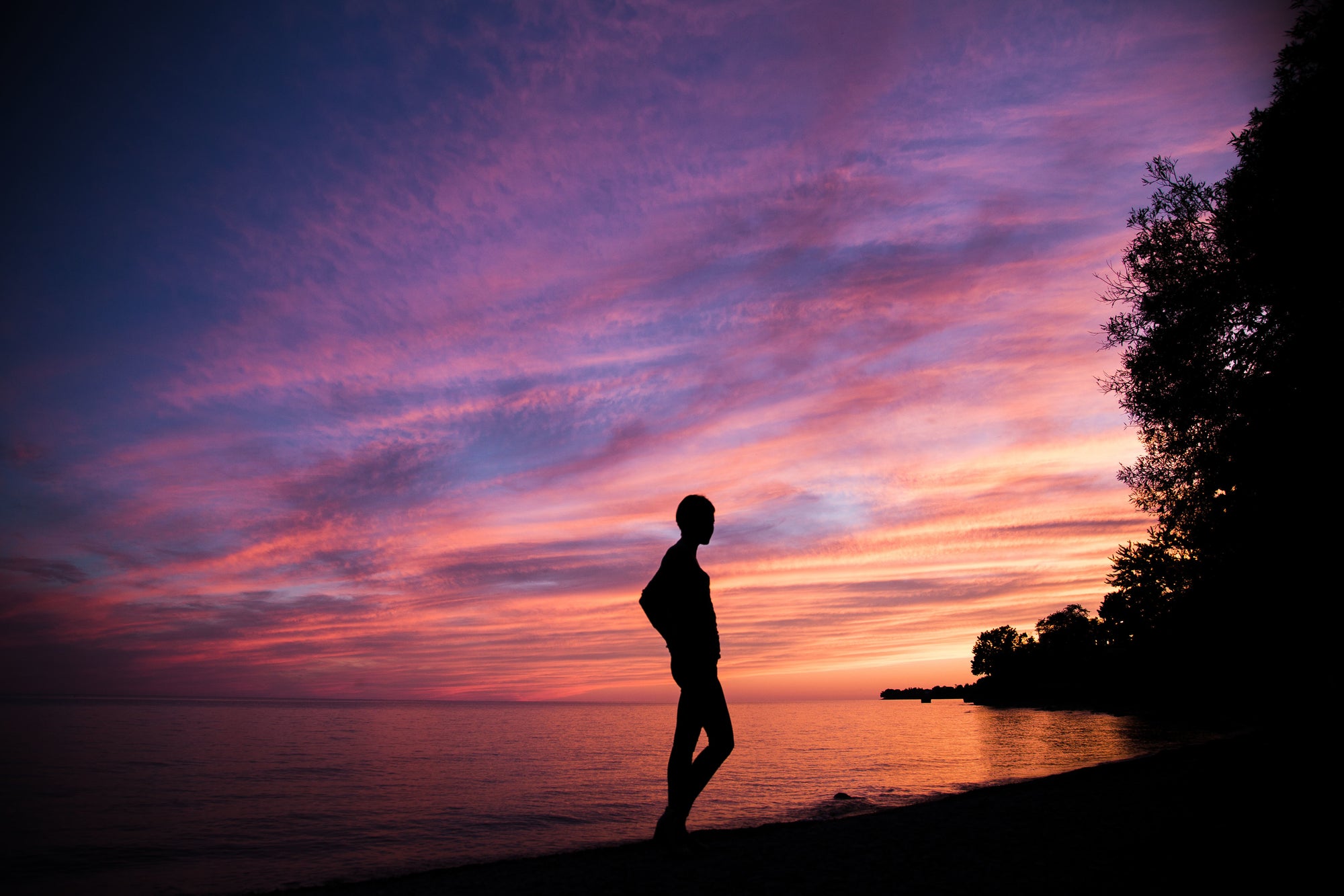 Tranquil beach sunset at Oasis Marbella